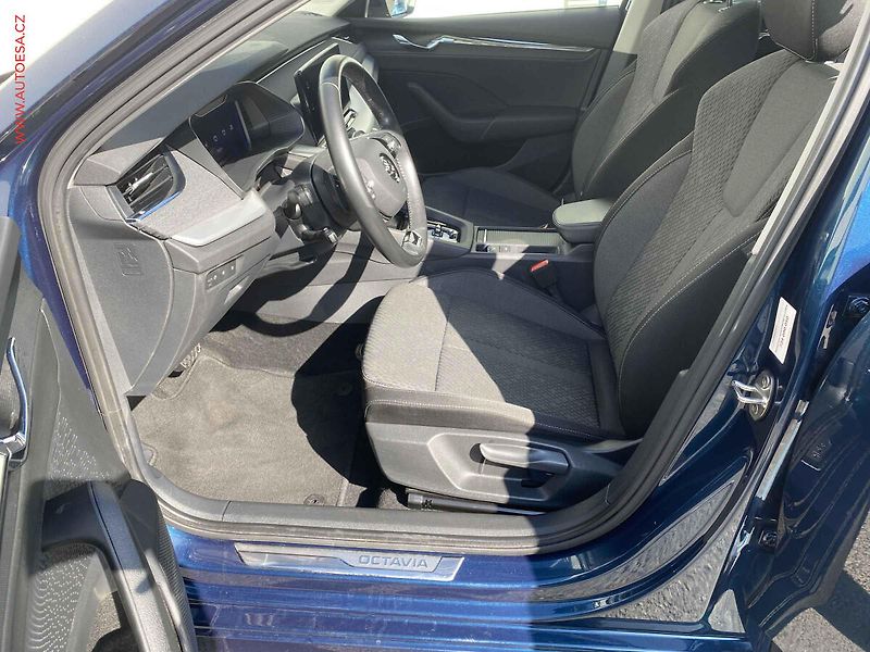Škoda Octavia (2023) 2.0TDi, ČR, Style, DSG, LED - fotka 9 z 19