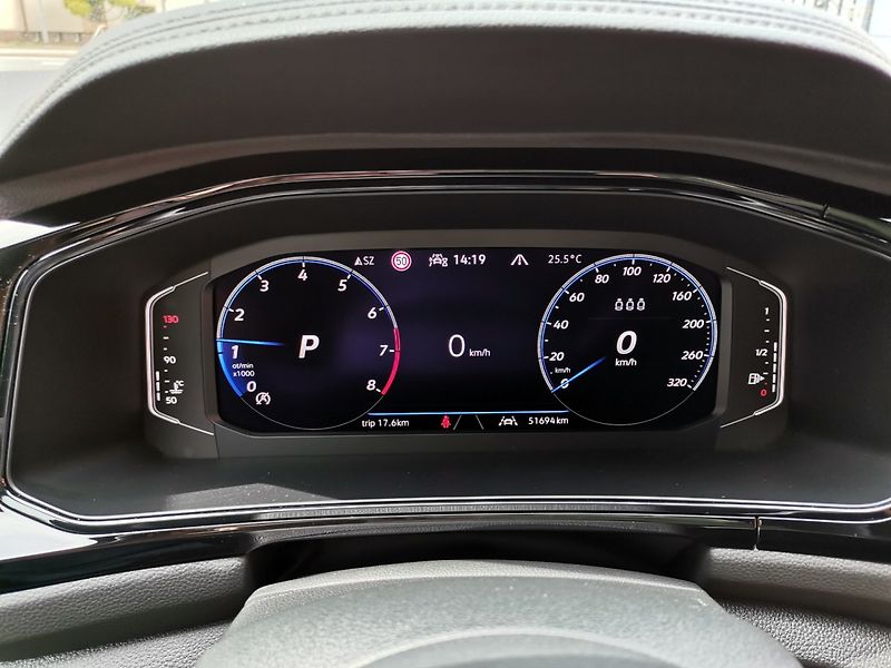 Volkswagen T-Roc (2025) 2.0TSi 221kw R DSG 4x4 - fotka 13 z 40
