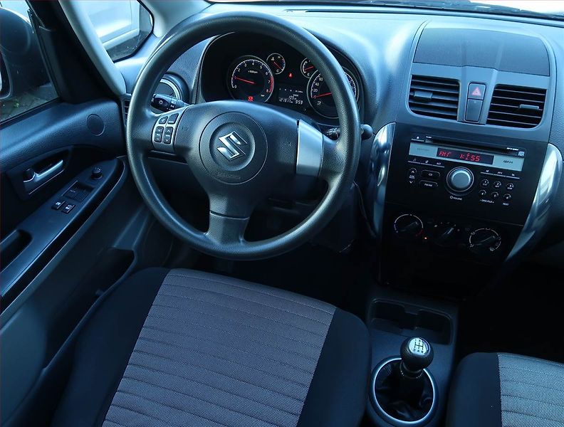 Suzuki SX4 (2014) 1.6 VVT, ČR,1.maj, Serv.kniha - fotka 7 z 15