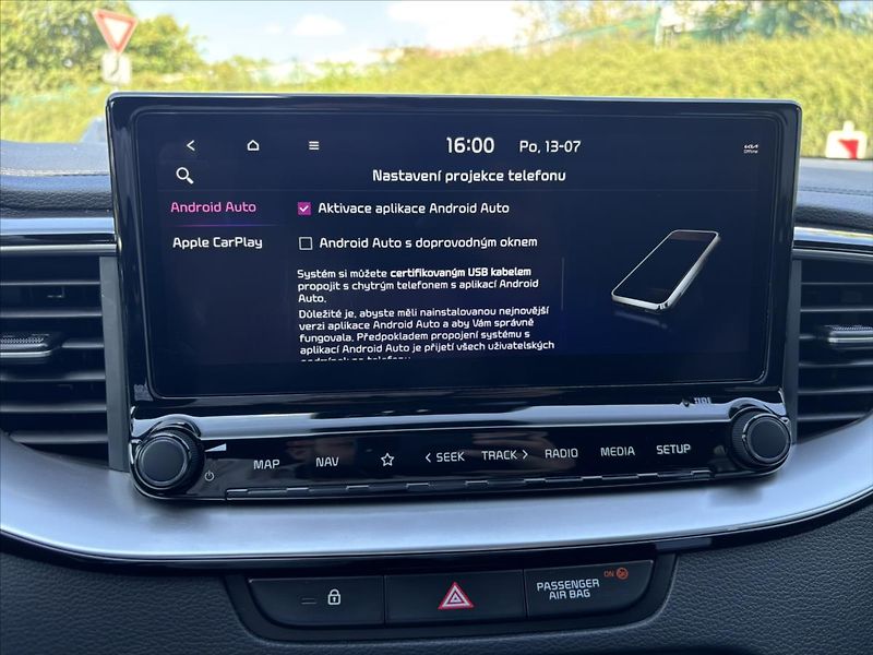 Kia Ceed 1,5 AT GT Line ZÁRUKA TÁŽNÉ - fotka 21 z 47
