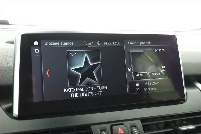 BMW Řada 2 (2020) 218d Gran Tourer, Automat - fotka 9 z 18