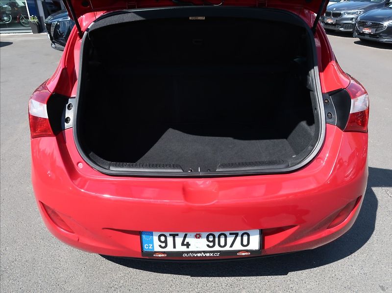 Hyundai i30 1,4 CVVT,73kW,NovéČR,Klima - fotka 22 z 24