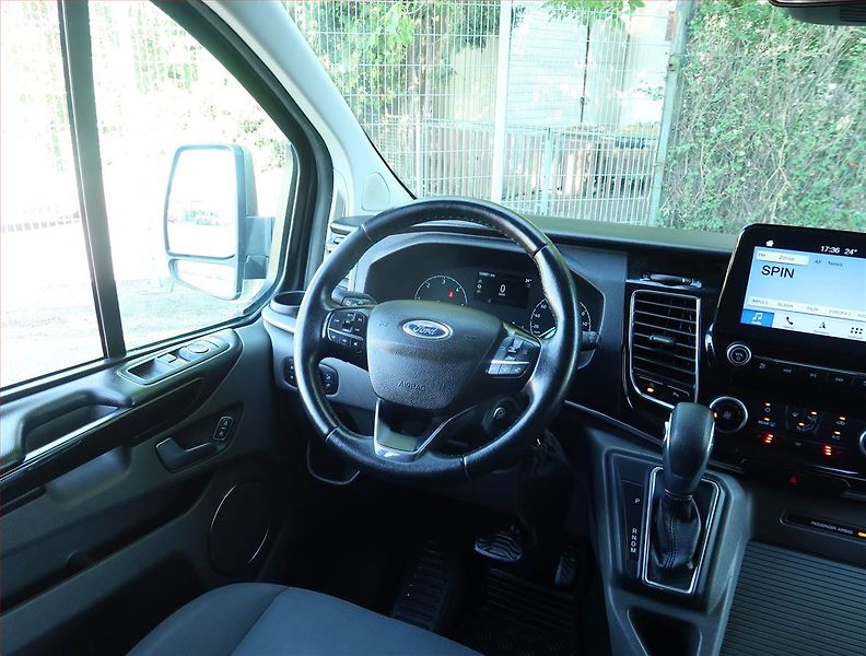Ford Tourneo Custom (2019) 2.0 EcoBlue, ČR - fotka 7 z 24