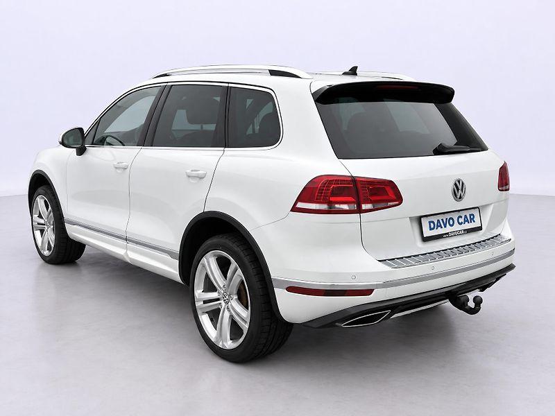 Volkswagen Touareg 3,0 TDI V6 193kW R-Line CZ - fotka 5 z 29