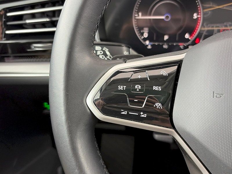 Volkswagen Touareg (2022) Elegance 3.0 TDI 170kW 4Motion - fotka 26 z 36