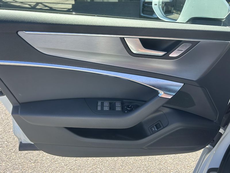 Audi A6 3.0TDI SPORT 210kW V6 QUATTRO - fotka 17 z 25