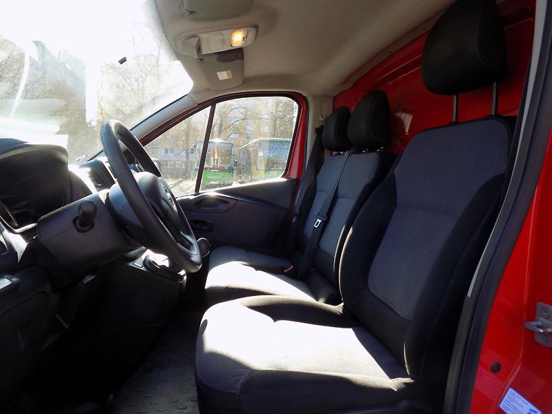 Opel Vivaro (2016) 1.6 88KW KLIMA - fotka 18 z 45