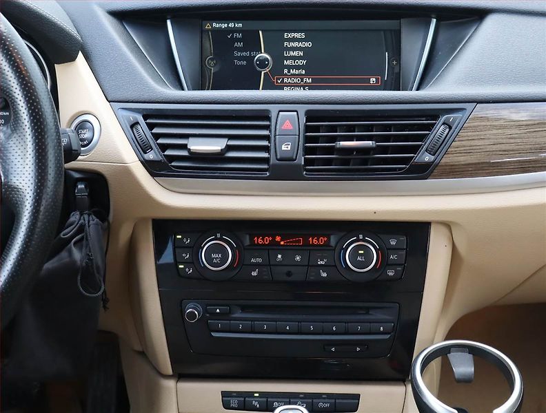 BMW X1 (2014) M Sport sDrive20d, 4X4 - fotka 12 z 19
