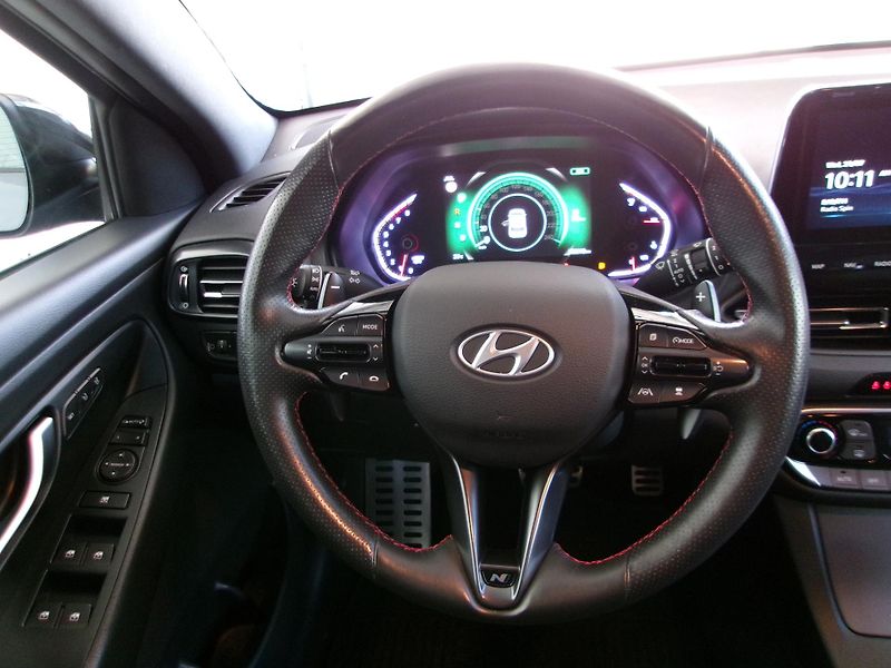 Hyundai i30 (2021) 1.5T-GDi DCT N-Line Premium - fotka 14 z 21