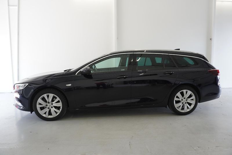 Opel Insignia 2,0T 154kW SPORTS TOURER 4X4 - fotka 8 z 32