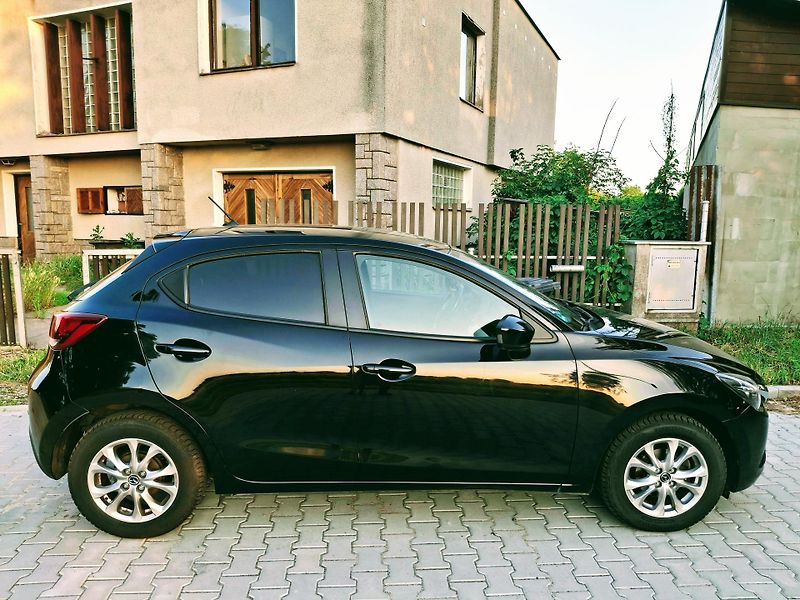 Mazda 2 1.5 benzin  - fotka 14 z 41