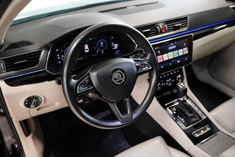 Škoda Superb - fotka 5 z 6