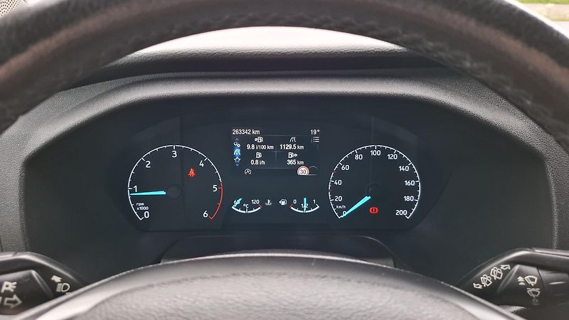 Ford Tourneo Custom (2018) - fotka 9 z 13