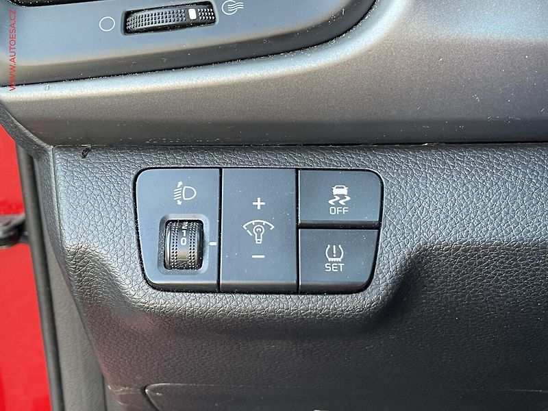 Kia Rio (2017) 1.2i, ČR, AC, tempo - fotka 18 z 19
