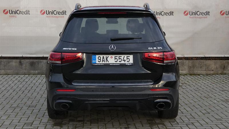 Mercedes-Benz GLB 35 4MATIC AMG - fotka 4 z 23