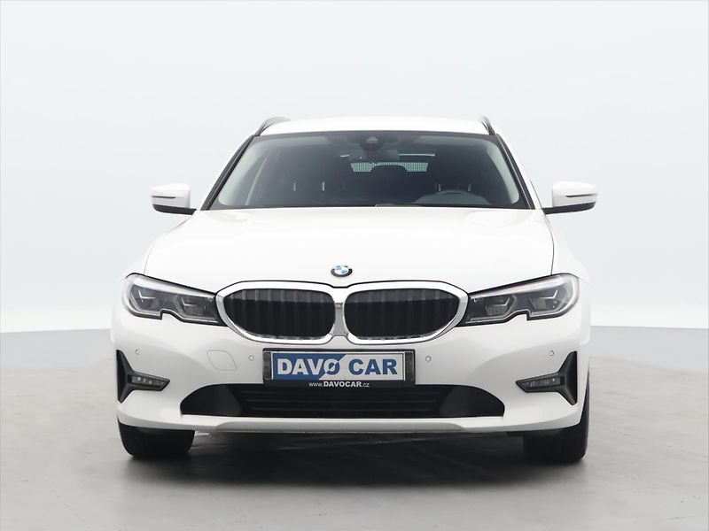 BMW Řada 3 Touring 2,0 320d 140kW CZ DPH - fotka 2 z 35