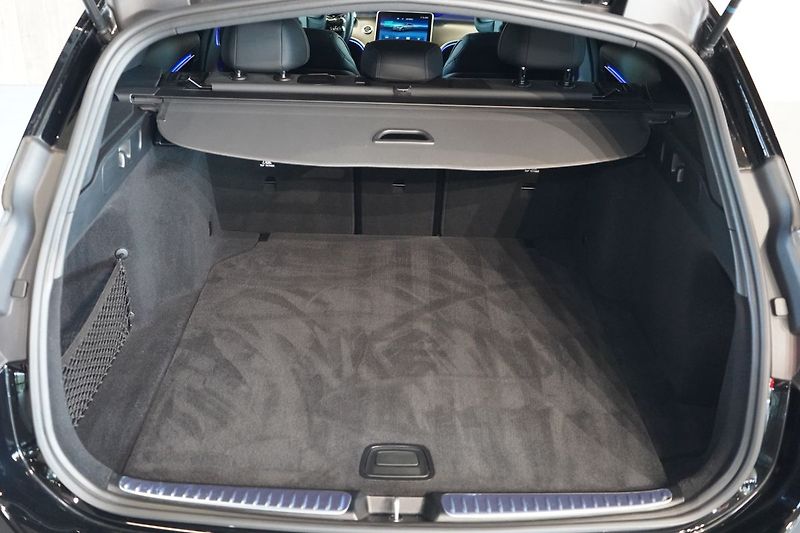 Mercedes-Benz Třídy C 220d 4MATIC, Nezávislé, Tažné - fotka 15 z 50