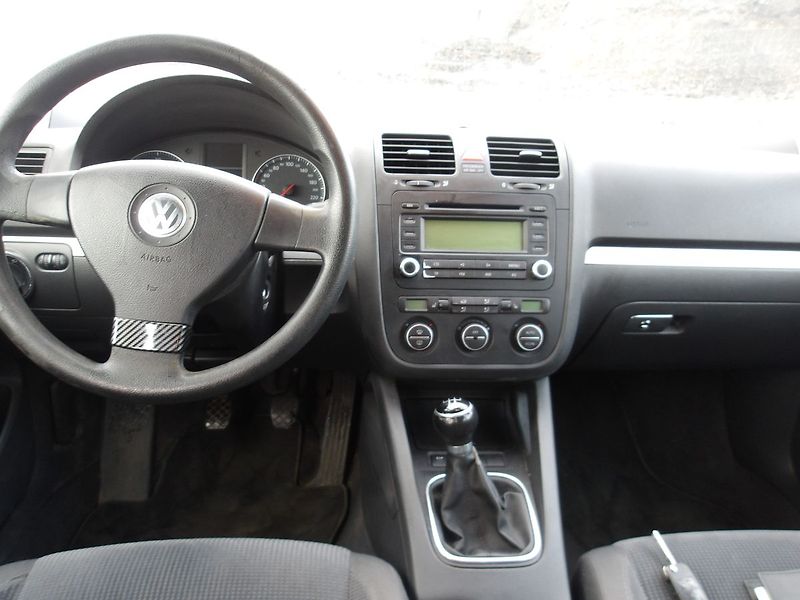 Volkswagen Jetta 1,9TDi77kW 2xkola!Po rozvodech - fotka 11 z 21