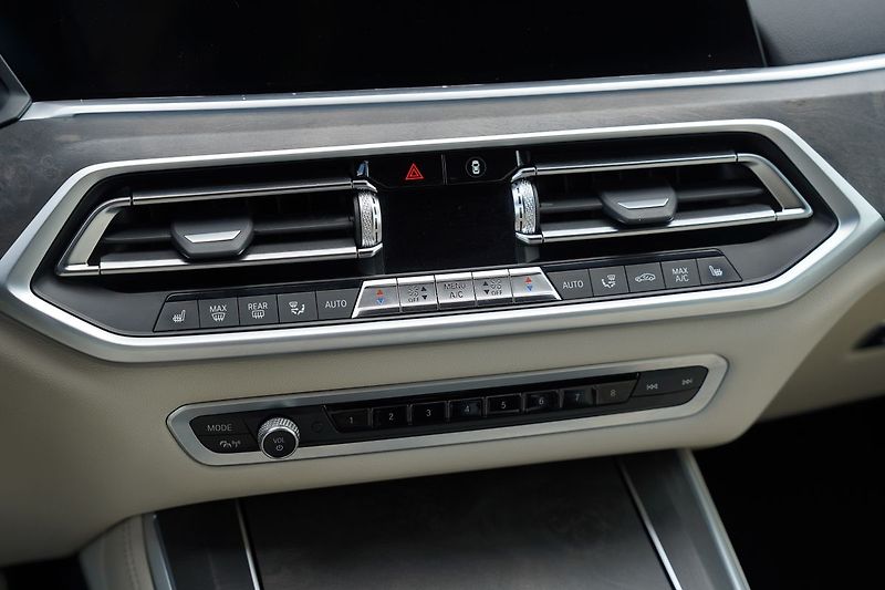 BMW X5 40d xDrive, Mpaket/21/Led/ČR - fotka 36 z 49