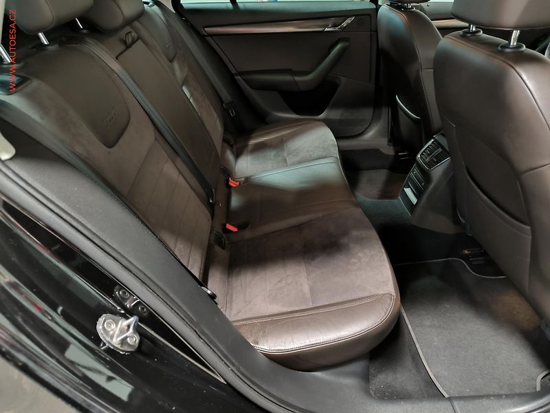 Škoda Octavia (2014) 2.0 TDI 4x4, Scout, DSG - fotka 11 z 17
