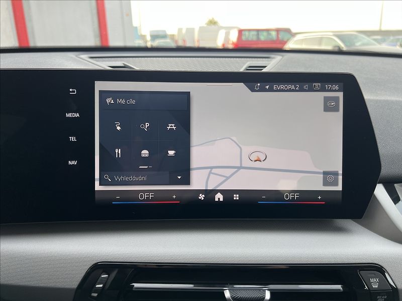 BMW iX2 0,0 eDrive20  Záruka 150kW - fotka 37 z 39