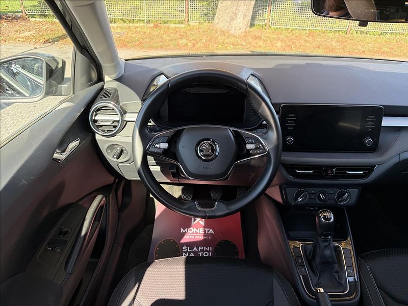 Škoda Fabia 1,0 TSi DPH 60t km  Matrix LED - fotka 16 z 50