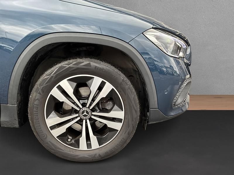 Mercedes-Benz GLA 200 d 4MATIC - fotka 9 z 18