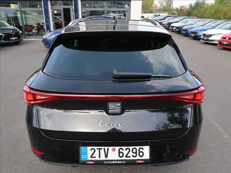 Seat Leon 1,5 TSi,110kW,Xcellence,Serv.k - fotka 8 z 26