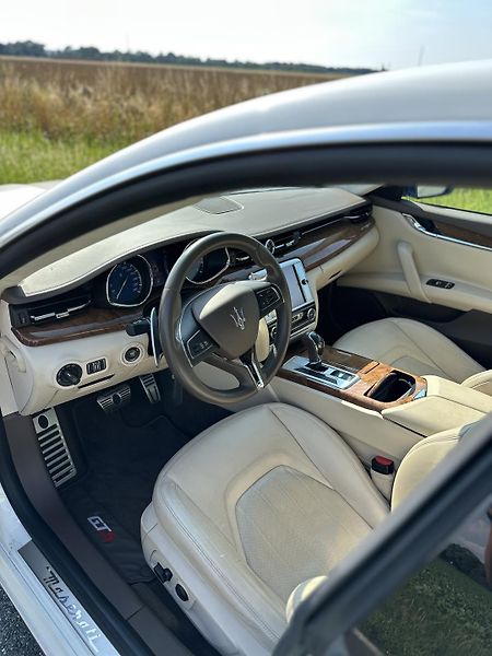 Maserati Quattroporte (2013) GTS 3.8 V8, ZF, 60 000km - fotka 2 z 24