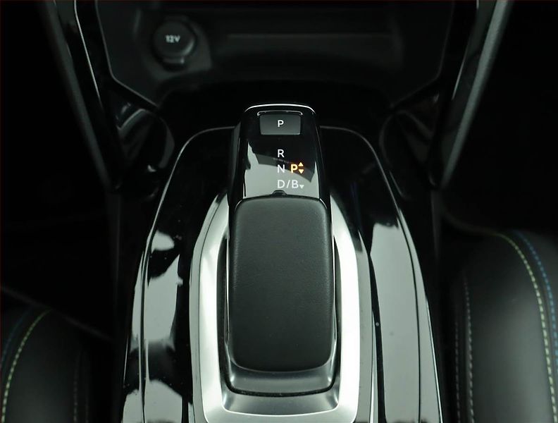 Peugeot 208 (2020) GT 50 kWh, SoH 95%, Automat - fotka 13 z 19