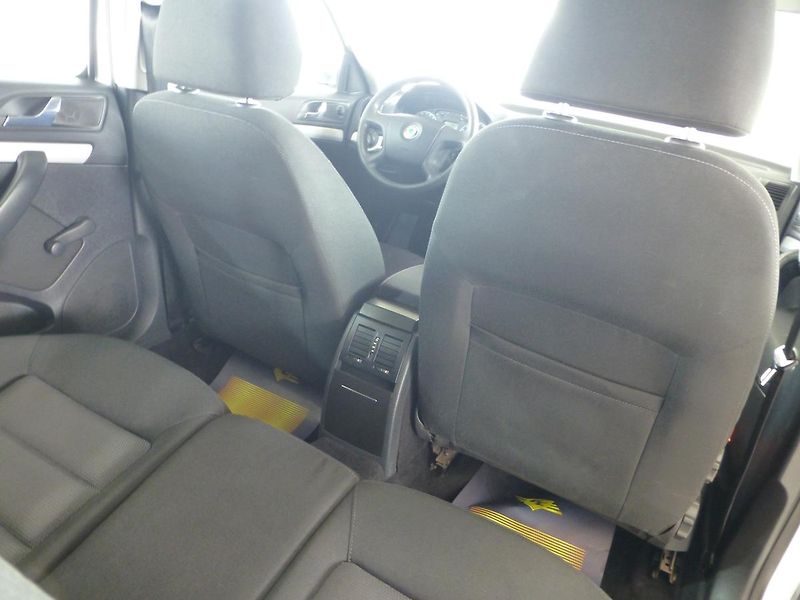 Škoda Octavia (2006) 1,6I-75KW**KLIMA**ALU****TAŽNÉ - fotka 20 z 27
