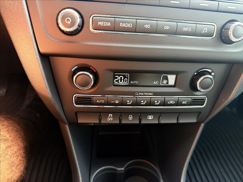 Škoda Rapid 1,2 TSi - fotka 14 z 26