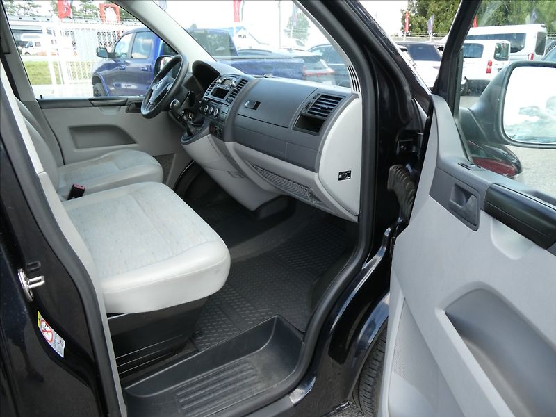 Volkswagen Transporter 2,0 TDi BUS 9.míst,klima,webas - fotka 17 z 46