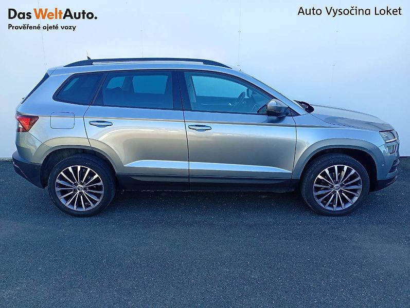 Škoda Karoq (2021) Style 1.5 TSI DSG panorama LED - fotka 28 z 35