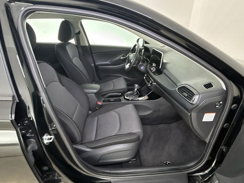 Hyundai i30 Smart DCT - fotka 9 z 26
