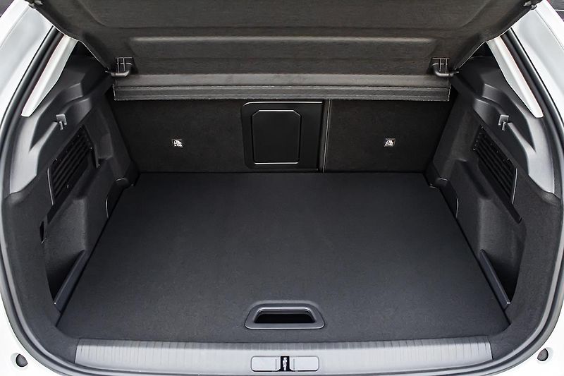 Citroën C4 1,2 MAX 130k Automat + ZIMA - fotka 7 z 18
