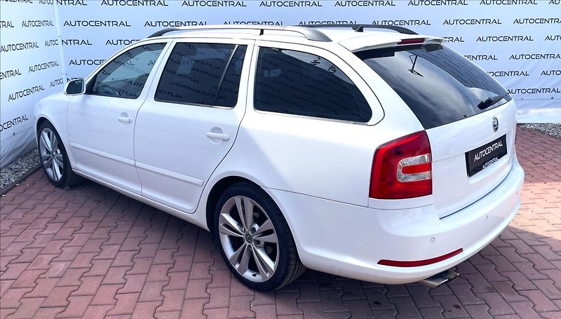 Škoda Octavia 1,8 TSi,118kW,RS paket - fotka 6 z 20