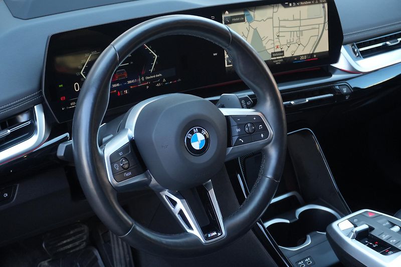 BMW X1 23i xDrive, Tažné, 360° kamera - fotka 15 z 40