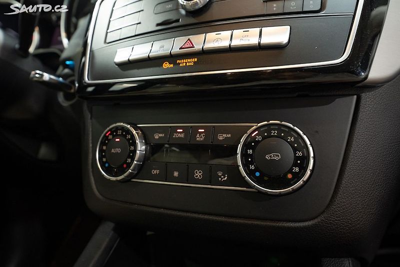 Mercedes-Benz GLE 350d Coupe 190 kW AMG paket - fotka 13 z 24