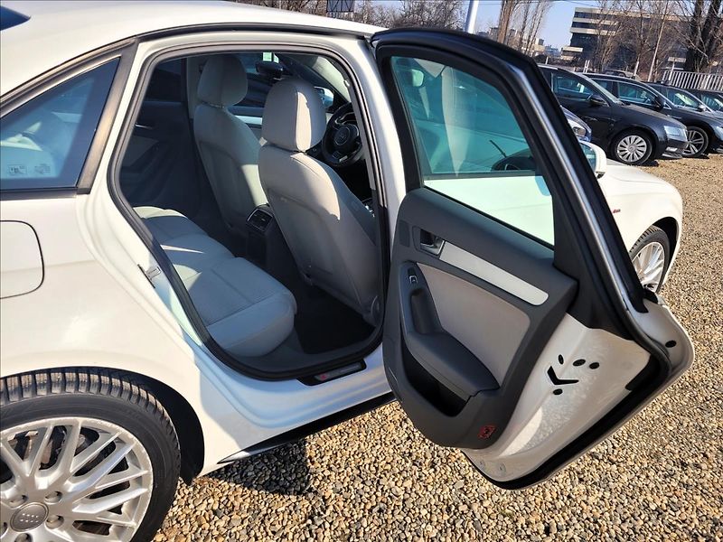 Audi A4 2,0 TDI,S-line,navi,výhřev,xen - fotka 16 z 41