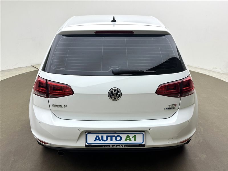 Volkswagen Golf 1,6 DSG DPH HIGHLINE 2XKOLA ČR - fotka 5 z 41