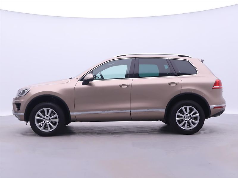 Volkswagen Touareg 3,0 TDI 193kW CZ Masaj DPH - fotka 4 z 36
