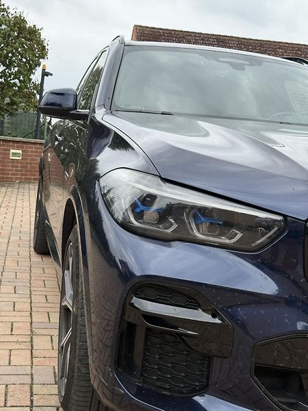 BMW X5 (2022) XDrive45e - fotka 14 z 39