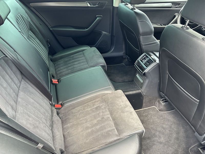 Škoda Superb (2022) Combi 1.5 TSI Style+ - fotka 10 z 30