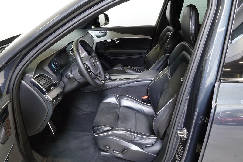 Volvo XC90 B5 Core+ 1.MAJ,ČR,DPH,7 míst - fotka 17 z 34