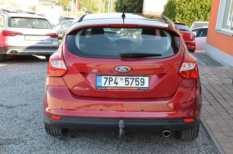 Ford Focus (2011) 1.6 EcoBoost 110kW Titanium  - fotka 5 z 36