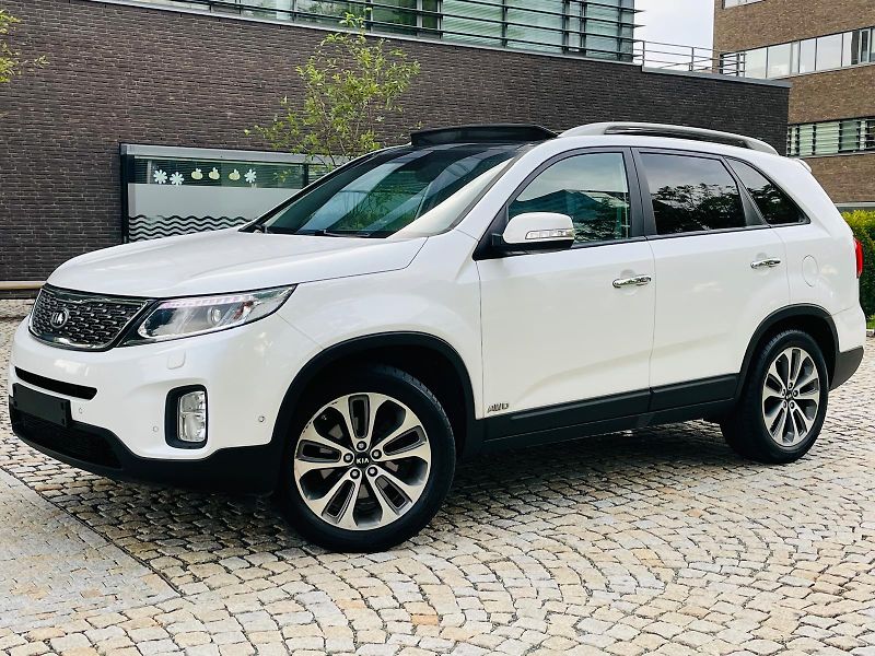 Kia Sorento 2.2D 4x4 MANUÁL KAMERA TAŽNÉ - fotka 4 z 48