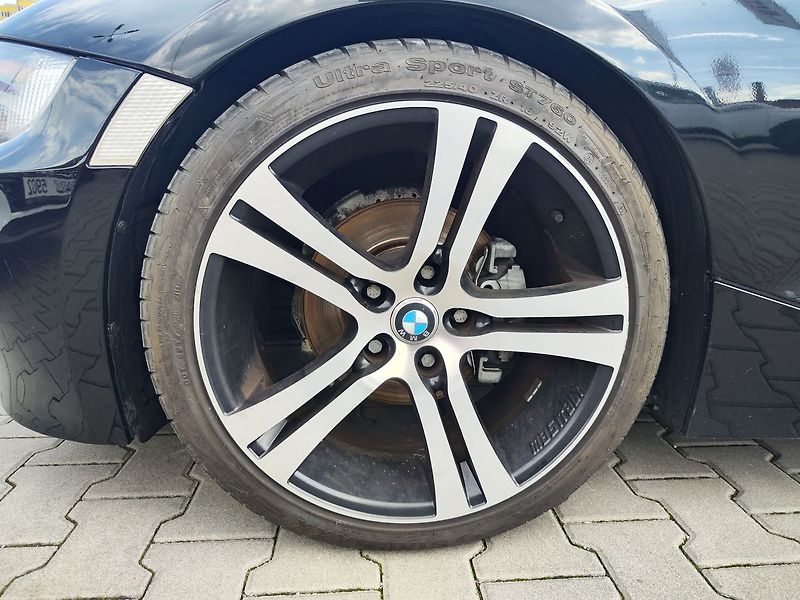 BMW Z4 2.5i/130kW E85 Roadster - fotka 26 z 26