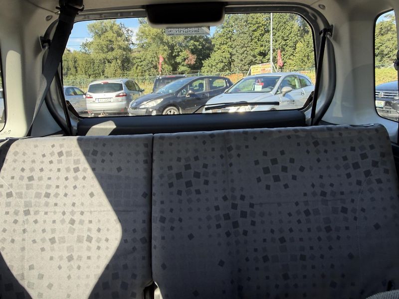 Opel Agila 1.0i - fotka 17 z 21