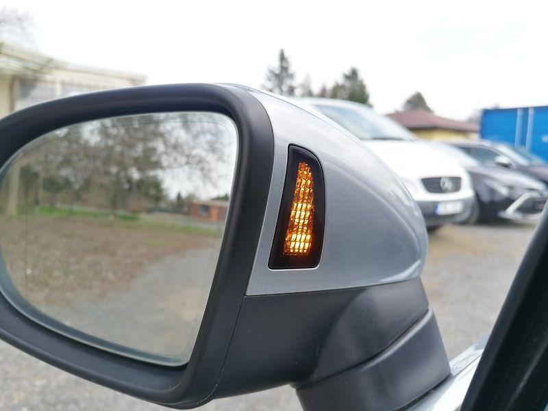Volkswagen Passat (2021) 2.0 TDi DSG Elegance,Kůže,IQ - fotka 30 z 38